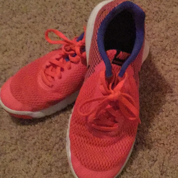 Nike size 7.5 flex experience rn 6 neon coral - Picture 4 of 4